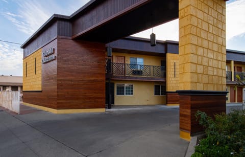 Property building, Day