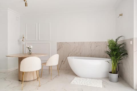 Communal lounge/ TV room, Living room, Bath