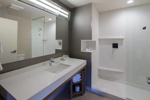 Courtyard Bay City Hotel in Bay City