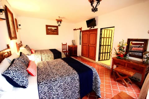 Bed, Photo of the whole room, Decorative detail, Bedroom