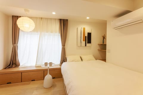 Bed, Photo of the whole room, Bedroom, air conditioner