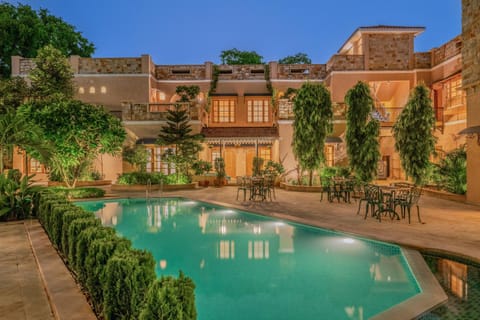 Property building, Swimming pool