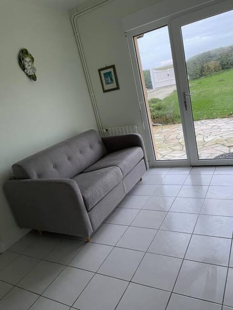 Appartement RDC avec terrasse Apartment in Normandy