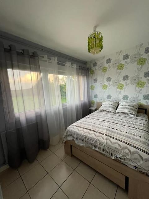 Appartement RDC avec terrasse Apartment in Normandy