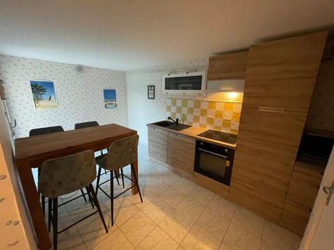 Appartement RDC avec terrasse Apartment in Normandy