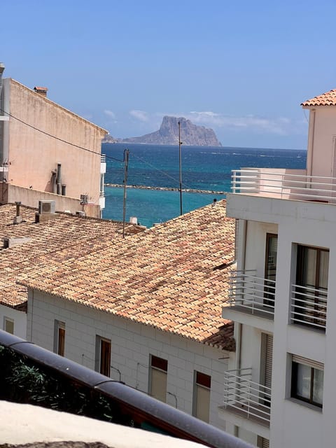 City view, Sea view