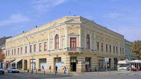 Property building, Location