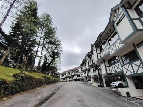 Property building, Street view