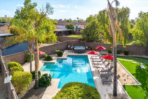 Sport Court Pool Hot Tub Pool Table Fire Pit Games House in Glendale