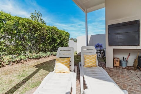 Manor One Kingswood Golf Estate House in Western Cape