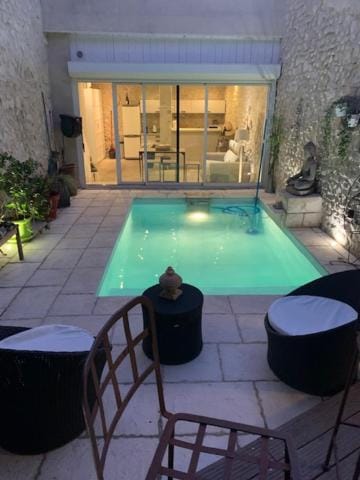 Patio, Pool view, Swimming pool