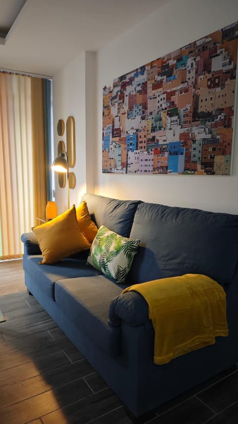 TV and multimedia, Balcony/Terrace, Living room, Sea view, Street view