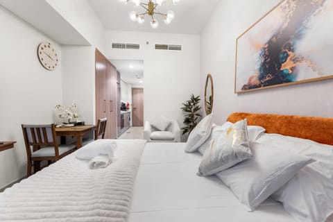 Bed, Bedroom, towels, air conditioner