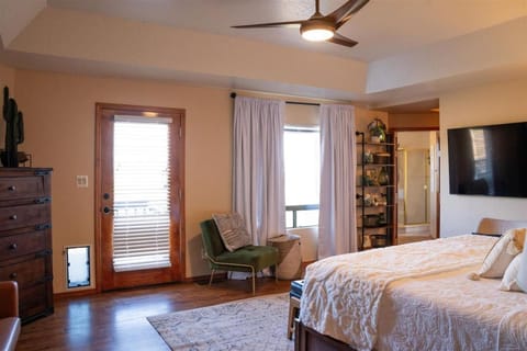 Southwestern Desert Escape Pool, Hot, Tub, Sleeps 12 House in Fountain Hills