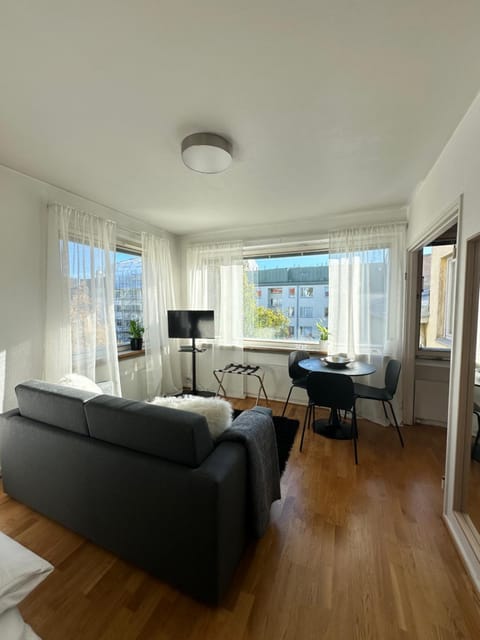 TV and multimedia, Living room, Dining area
