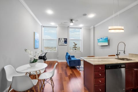 Living room, Dining area