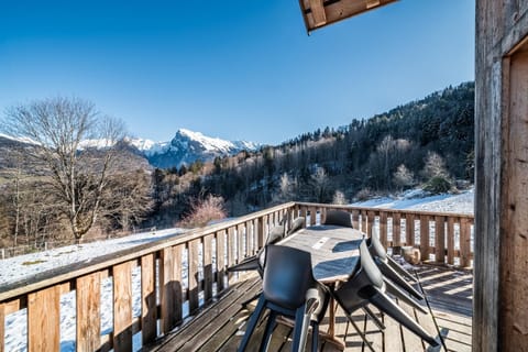 Chalet Le Mas Devant Chalet in Morillon