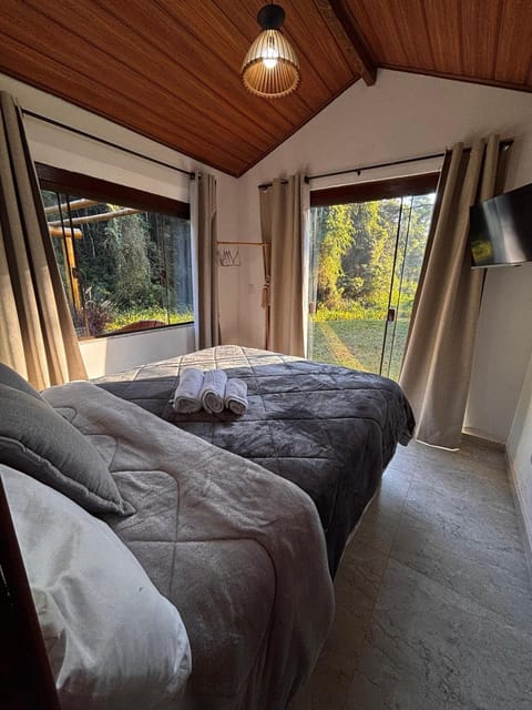 Casa di Pedra com linda vista para natureza - Miguel Pereira Campground/
RV Resort in State of Rio de Janeiro