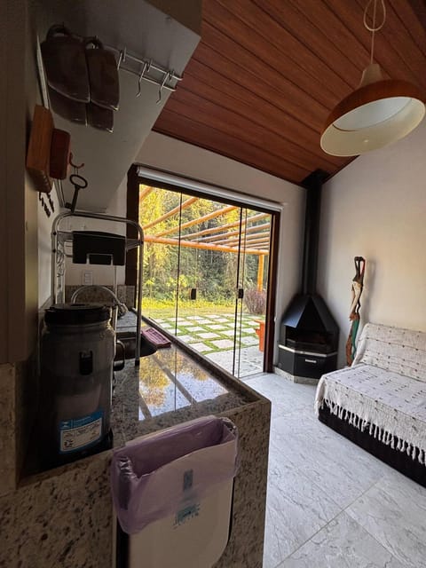 Casa di Pedra com linda vista para natureza - Miguel Pereira Campground/
RV Resort in State of Rio de Janeiro