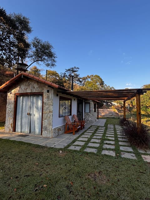 Casa di Pedra com linda vista para natureza - Miguel Pereira Campground/
RV Resort in State of Rio de Janeiro