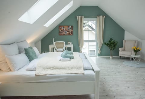 Bed, Business facilities, Seating area, Bedroom, cot, flat iron, heating, internet, towels, wardrobe