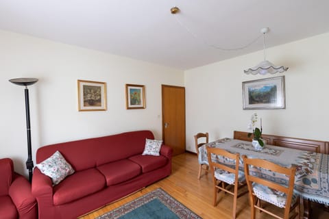 Dolomites Apartment Finestra sul Civetta Apartment in Alleghe