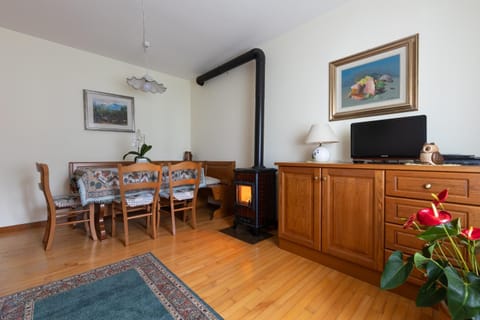 Dolomites Apartment Finestra sul Civetta Apartment in Alleghe