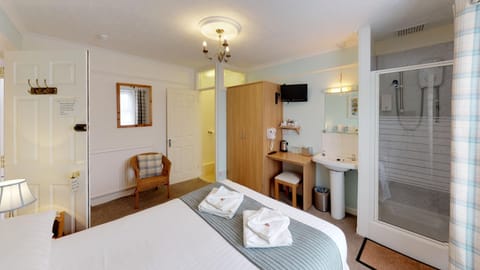 Bed, Photo of the whole room, Bedroom, towels, wardrobe