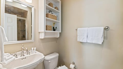 Take It Eeaasy House in Carillon Beach