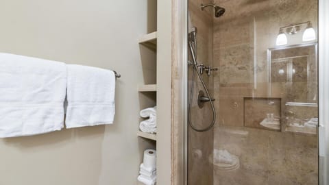 Take It Eeaasy House in Carillon Beach