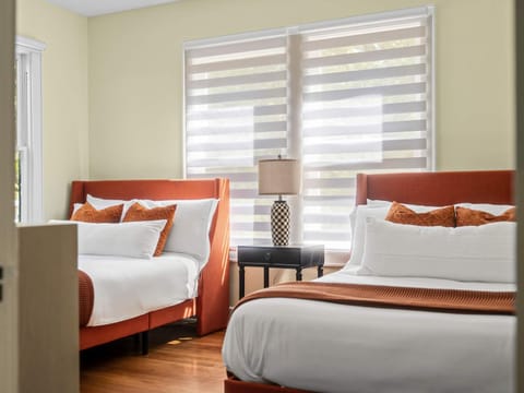 Retro Vibes & Zilker Views - Music House by Zilker House in Zilker