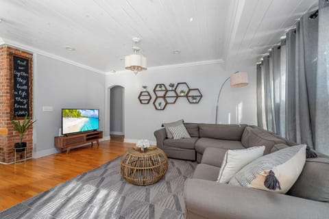 Tiny home w outdoor kitchen & free Wi Fi House in Winter Park