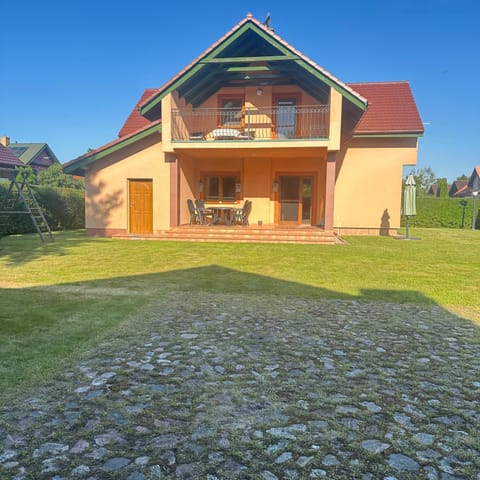 Duży Dom nad Morzem Rowy Jarzębinowa 22 Villa in Pomeranian Voivodeship