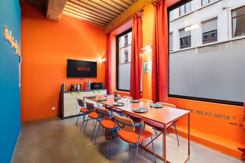 SmartStay Bird Family - X Rousse Apartment in Lyon