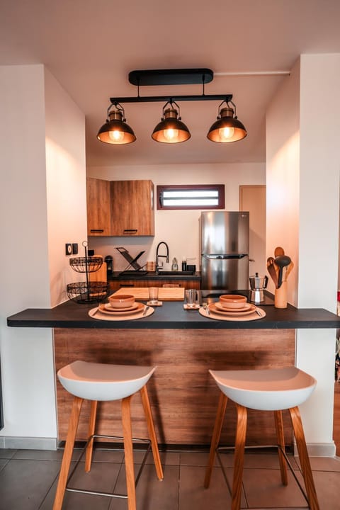 Dining area, kitchen