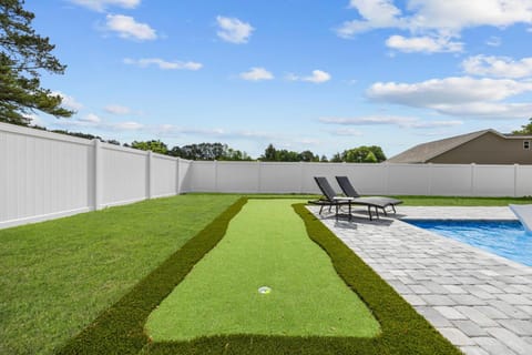 NEW HOT TUB- Dog Friendly Home Near Beach and Golf with Pool and Spa House in Socastee