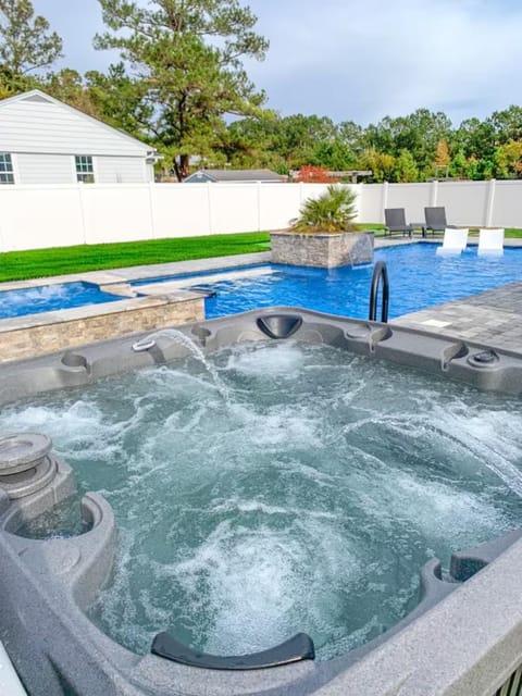 Natural landscape, Hot Tub, Pool view