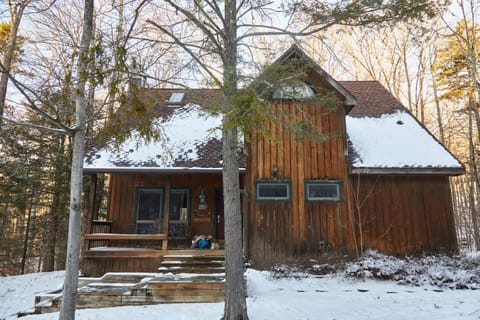 Rippling Waters close to Timberline ski slopes House in Dry Fork