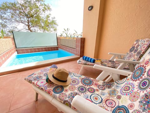 Swimming pool
