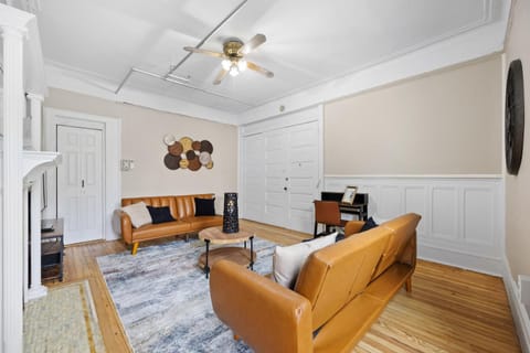 Bed, Living room, Seating area