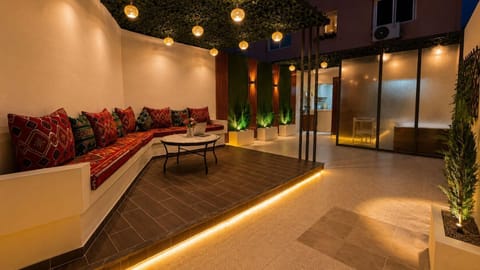 Living room, Seating area