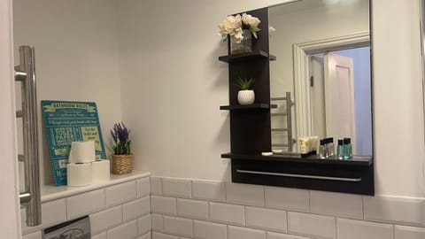 Papa guest Bed and Breakfast in Poole