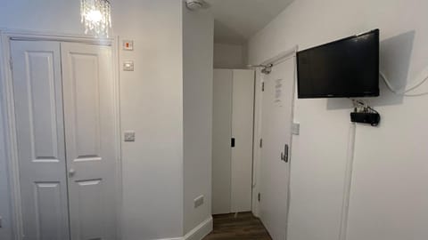 Papa guest Bed and Breakfast in Poole