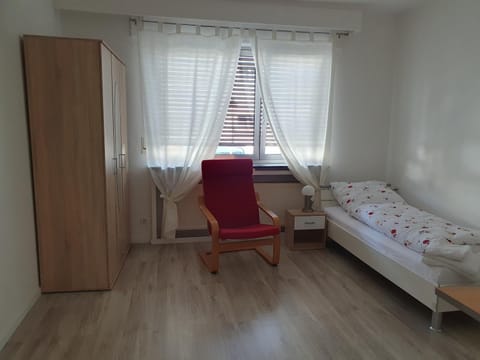 Shower, Bed, Natural landscape, Winter, Photo of the whole room, Seating area, Bedroom, Communal kitchen, Autumn, Time of day, flat iron, furniture, furniture, furniture, hair dryier, heating, heating, internet, internet, internet, soundproof, toaster, toaster, towels, towels, wardrobe, kitchen
