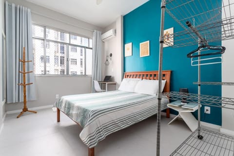 Bed, Bedroom, air conditioner