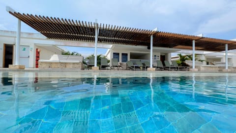 Property building, Swimming pool