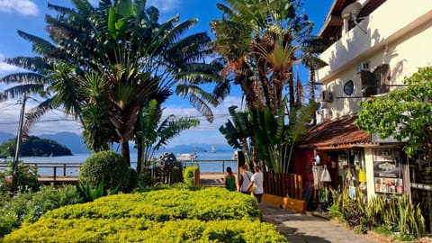Natural landscape, Garden view, Sea view