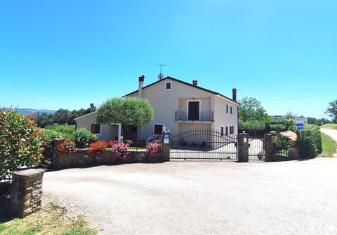Property building, Garden view, Garden view, Street view, Quiet street view, Inner courtyard view