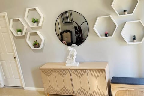 Houston spacious central Chinatown House 6Bed 3Bath House in Houston