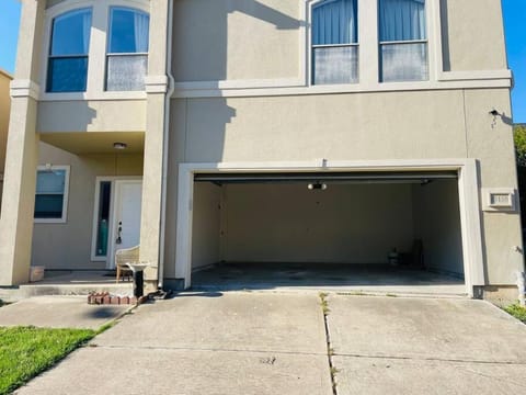 Houston spacious central Chinatown House 6Bed 3Bath House in Houston